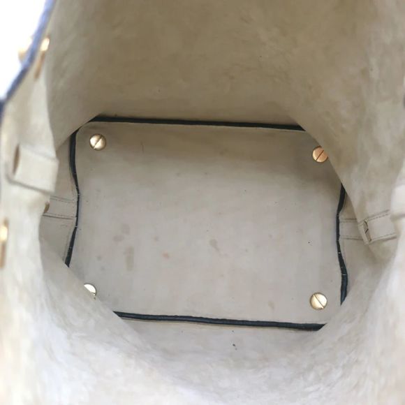 Christian Dior Bucket Bag Cream Grained Leather Small Shoulder Bag - Picture 10 of 12